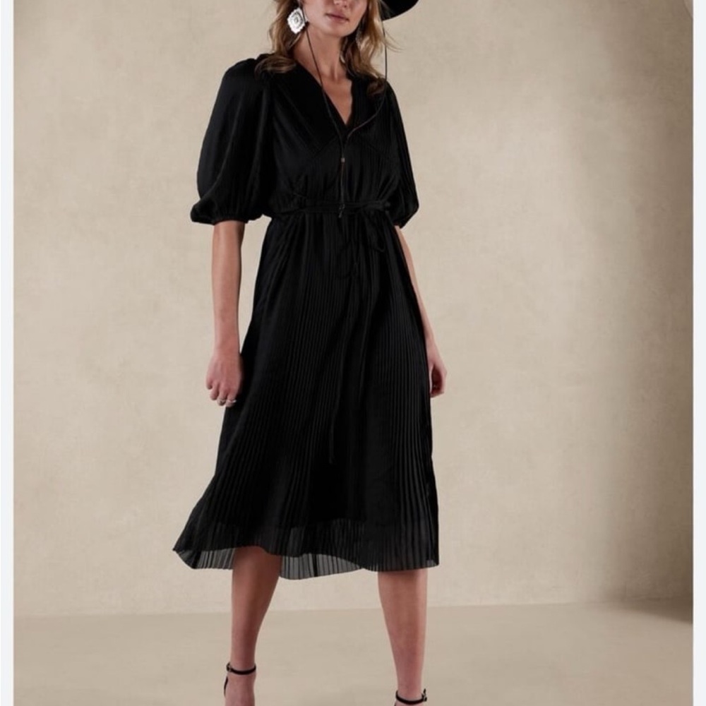Banana Republic Black Pleated Midi Dress